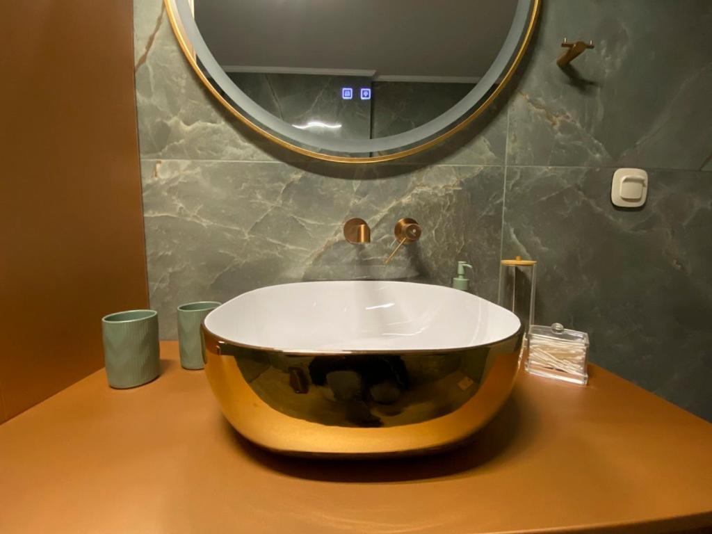 Panos Luxury Apartment *